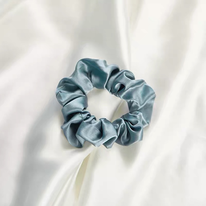 Custom Low MOQ High Quality Solid Color Fabric Silk Hair Scrunchies for Lady