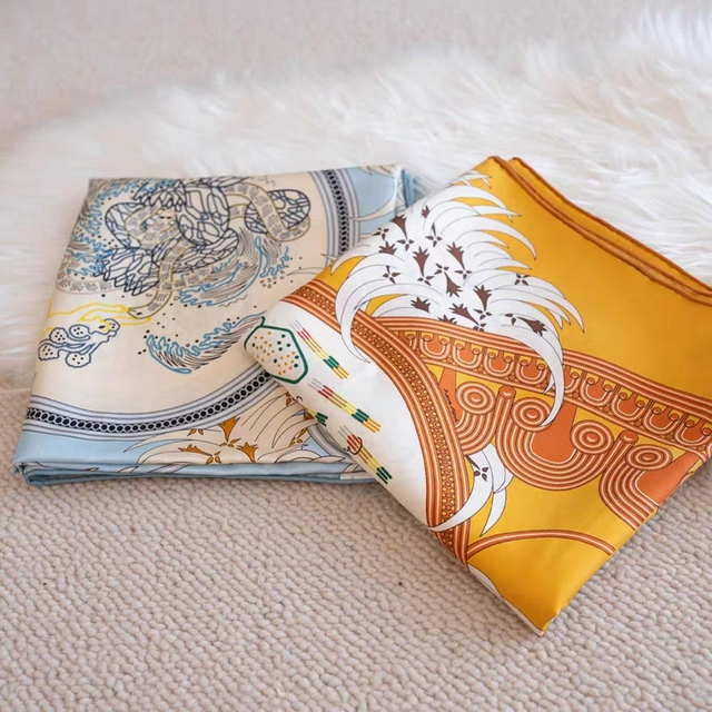 Custom 18mm Silk Twill Scarf with Full of Details